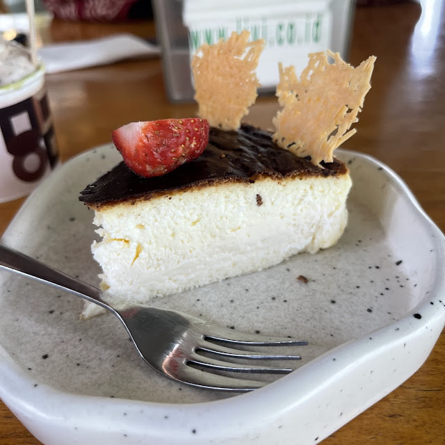 Burn Basque Cheesecake