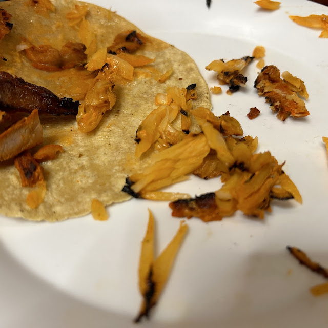 Tacos de Cebolla Con Pastor