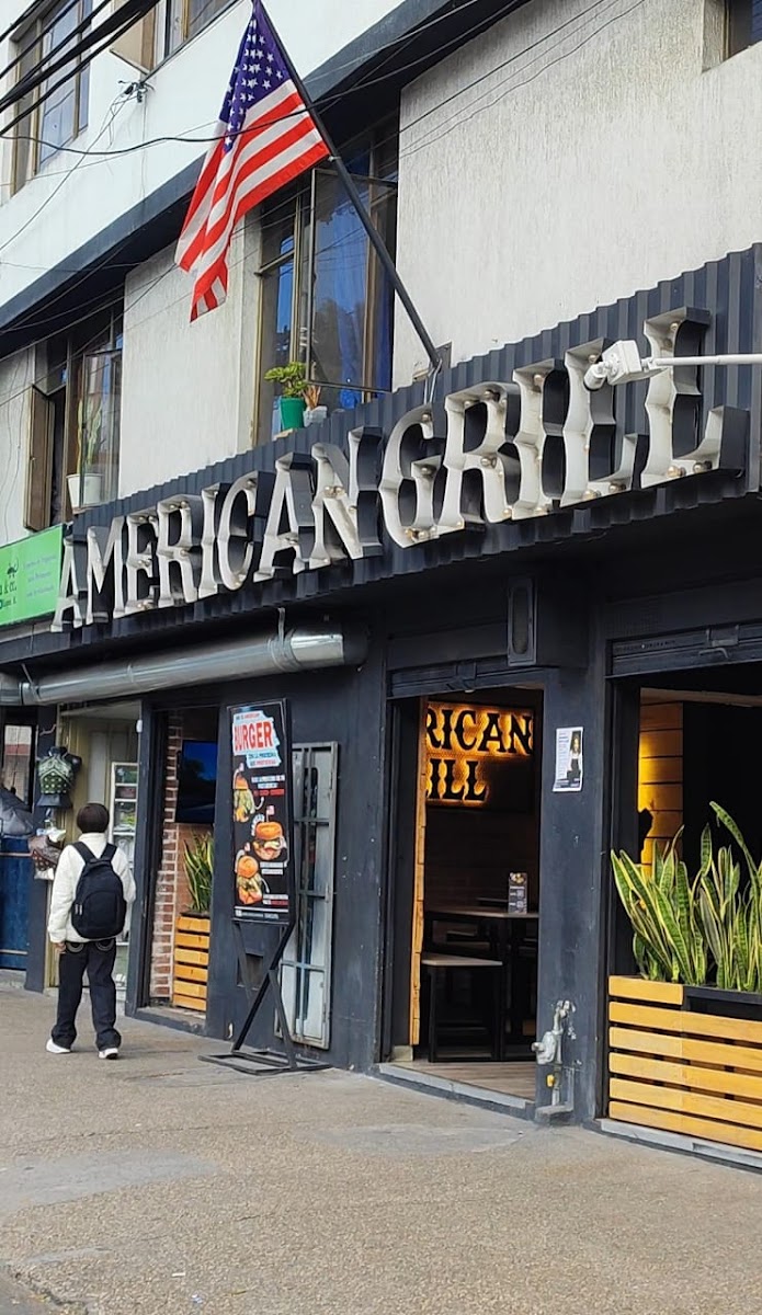 AMERICAN GRILL CASTILLA, CARNES AL BARRIL Y AL HORNO