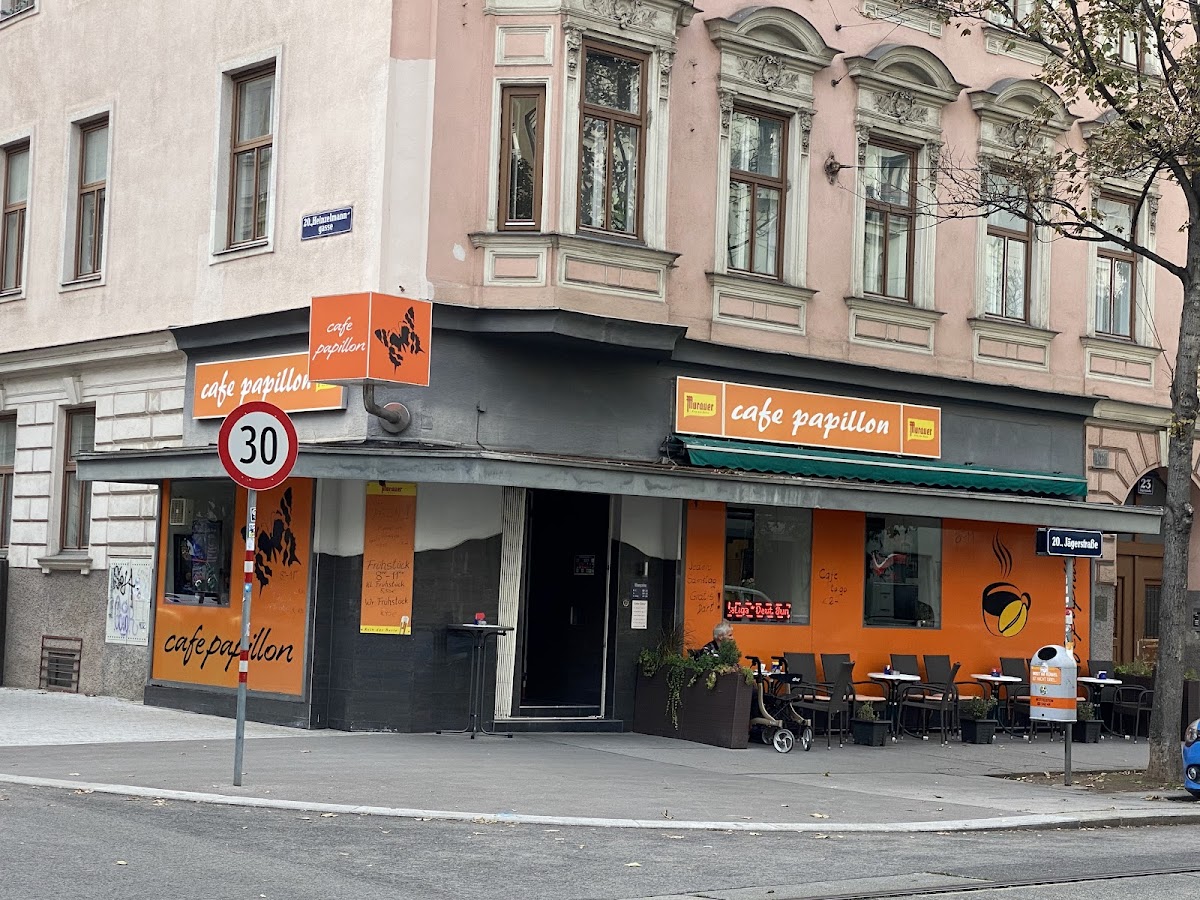 Cafe Papillon