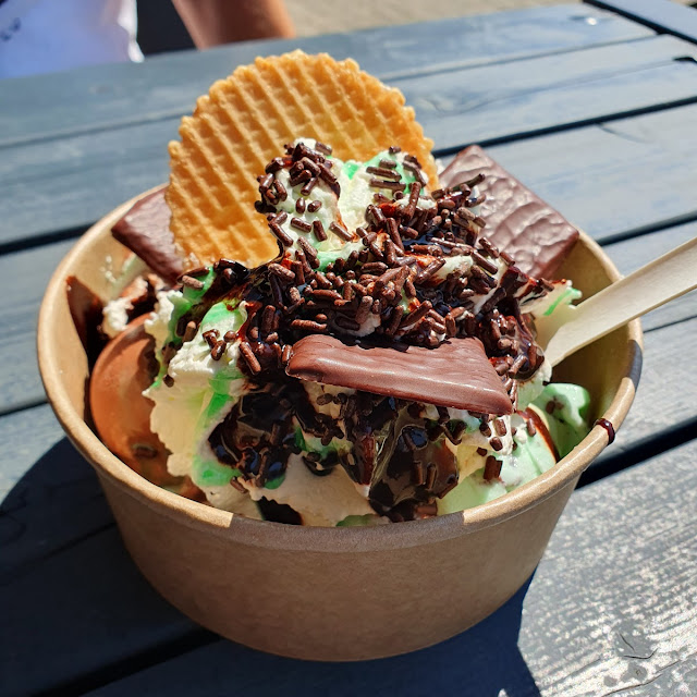 After Eight Becher