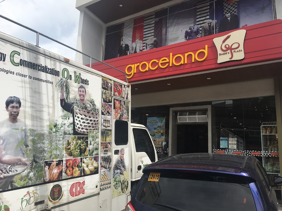 Graceland Baker's Plaza