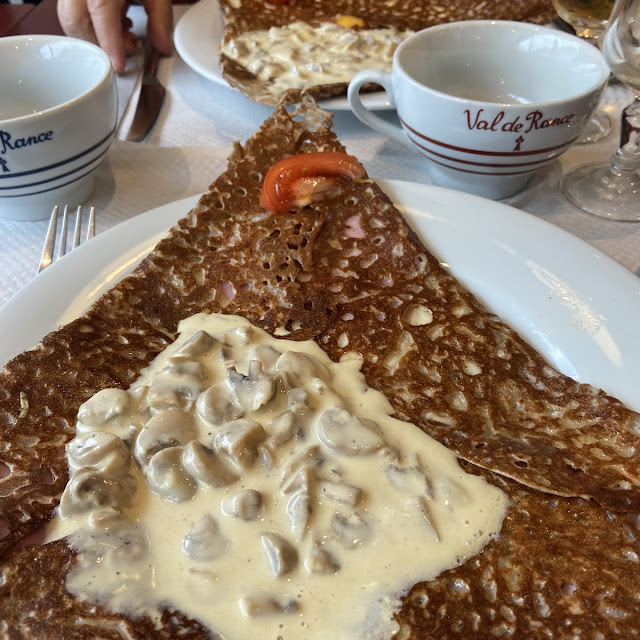Bretonne Complète Et Bréhat
