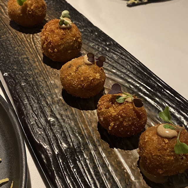 Croquetas de Jamon Con Rucula