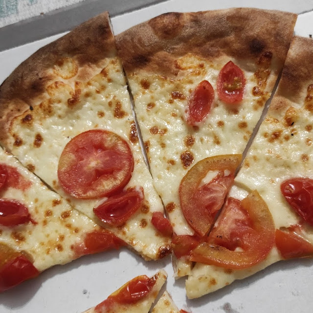 Pizza Caprese