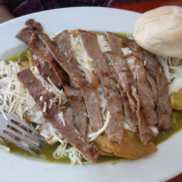 Chilaquiles Verdes Con Carne