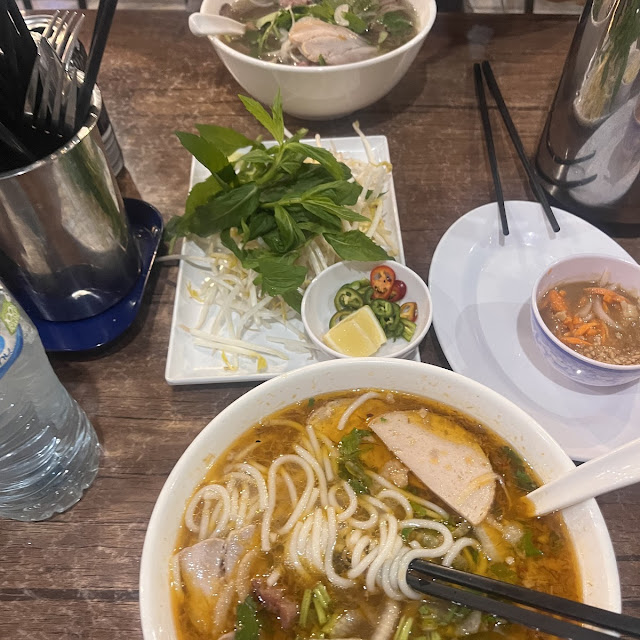 Combination Raw Beef Ho Fun Pho