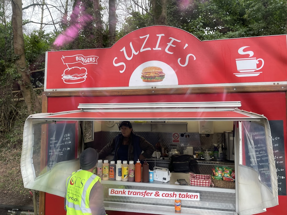 Suzie Burger Van A436 Layby