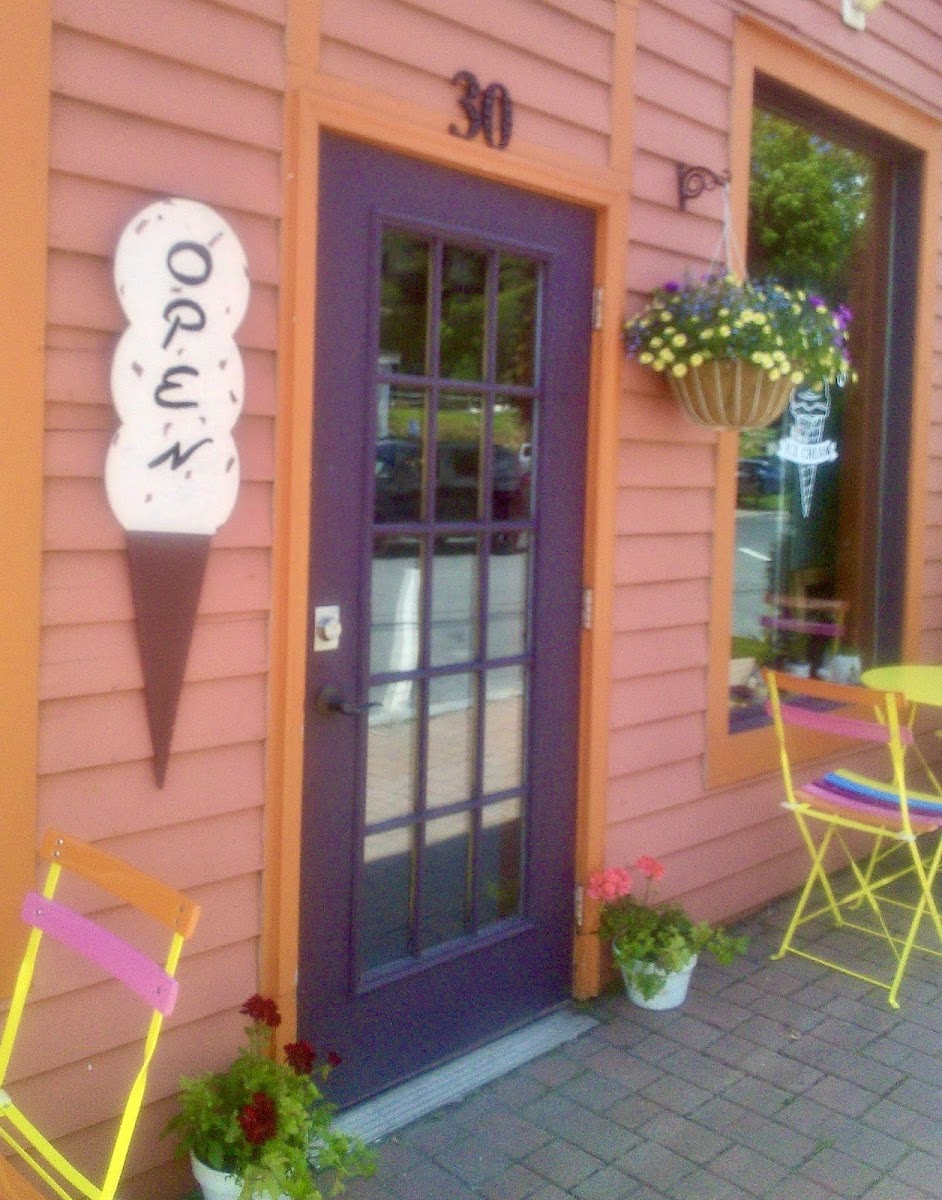 Ella May's