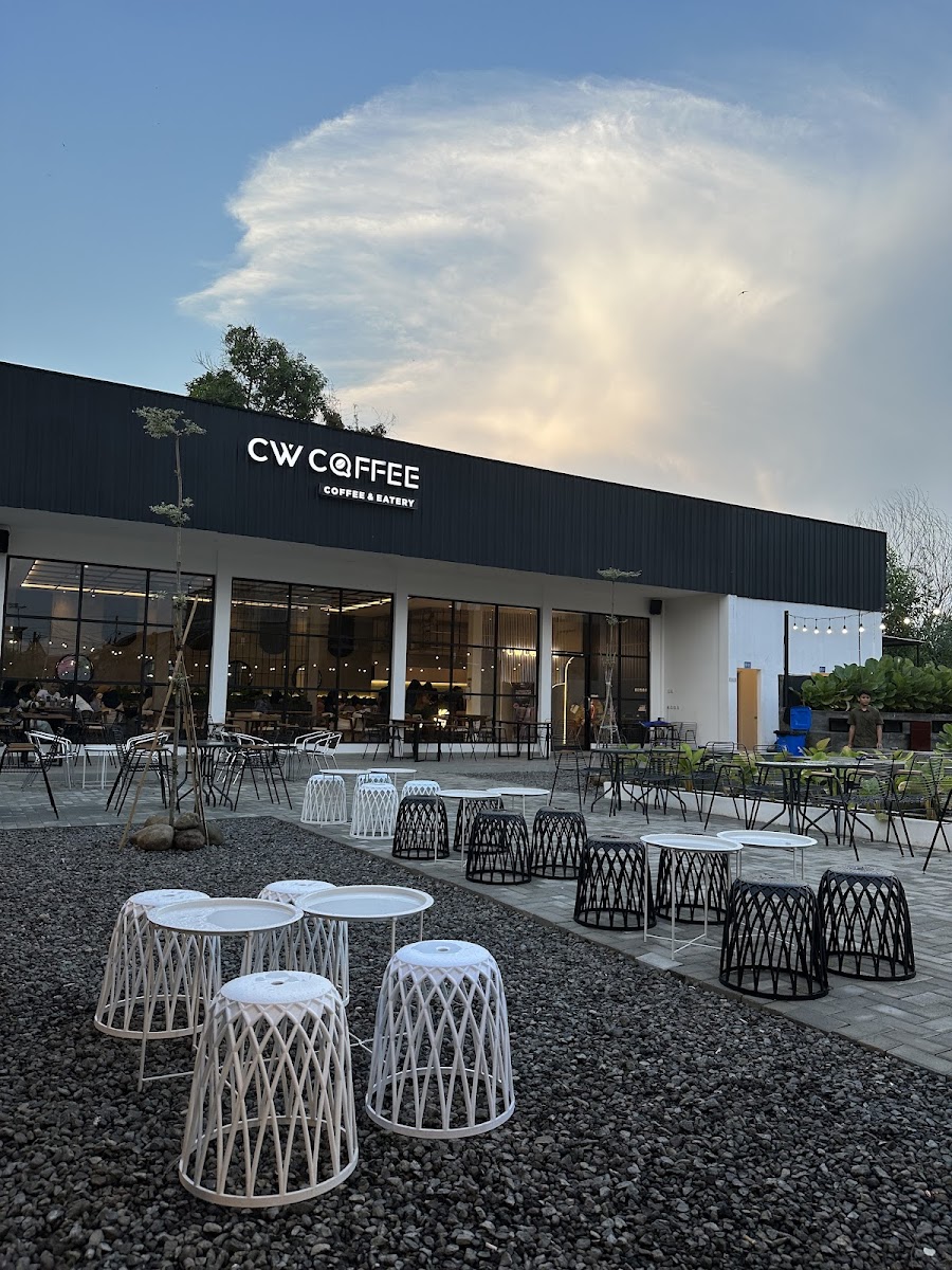 CW Coffee & Eatery - Sampit