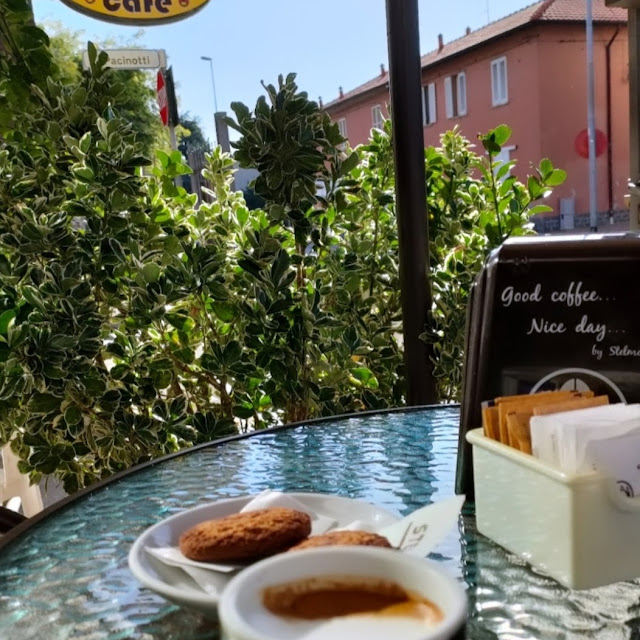 Caffè Macchiato E Biscottini Integrali