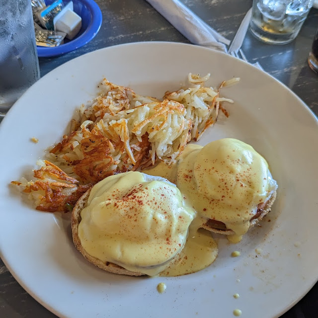 Eggs Benedict Hash Browns