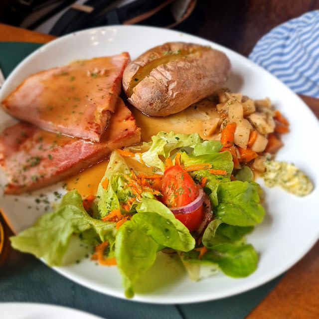Jambon Chaud Sauce À la Bière