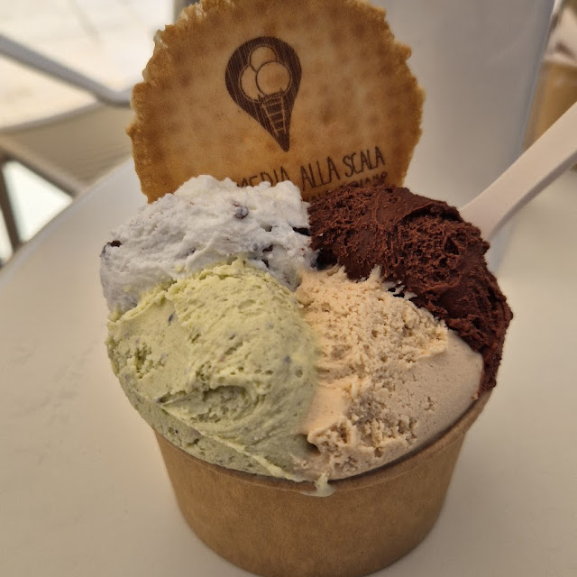 Gelato Gianduia Pistacchio Caramello Al Sale E Panna
