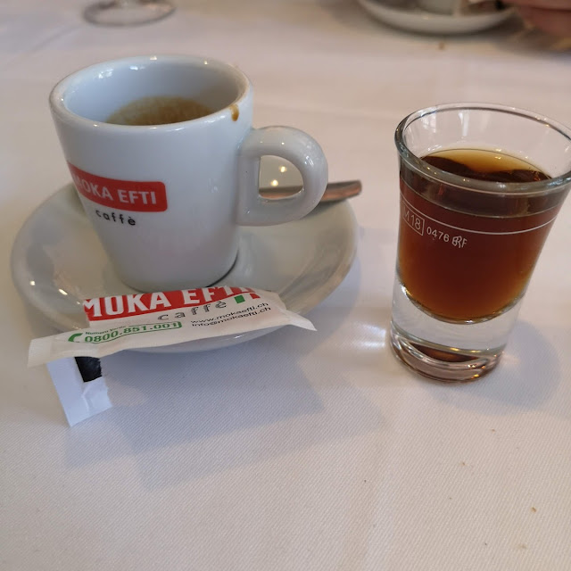 Espresso E Dicestivo