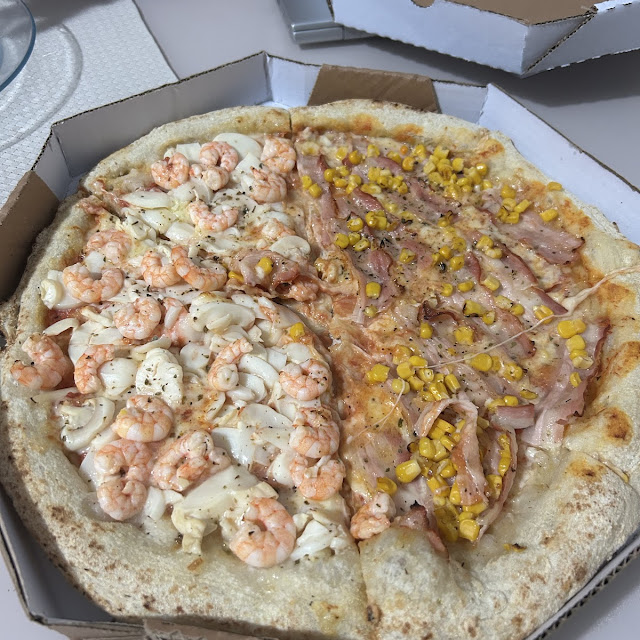 Pizza Camarão Com Champions E Bacon Com Milho