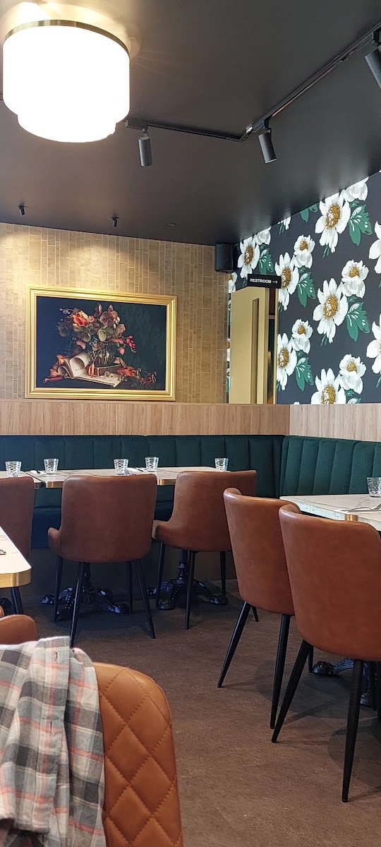Etta Restaurant and Bar