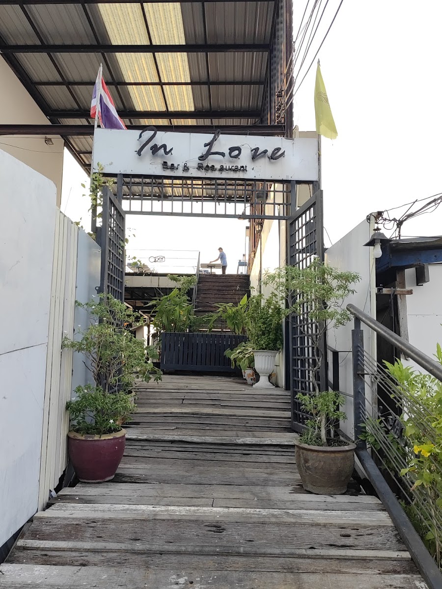 InLove Bar & Restaurant