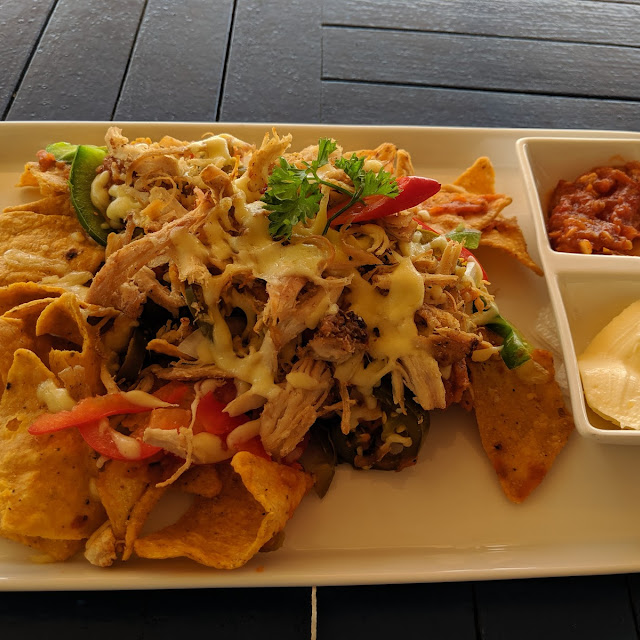 Blue Corner Nachos Grandes