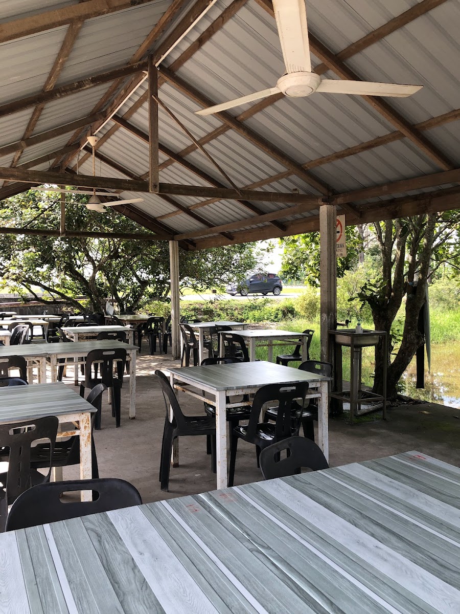 Restoran Bersila (Itik Goreng Bawang)