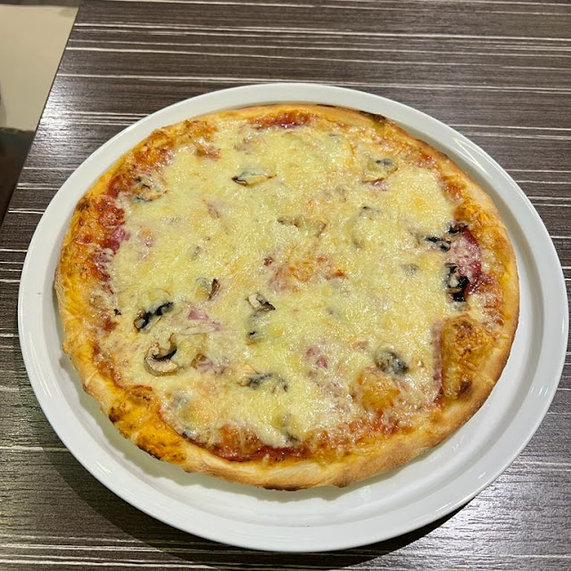Pizza Regina