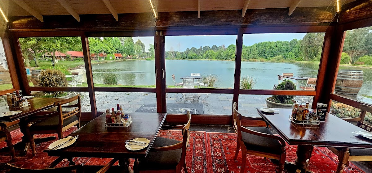 Clarkys lakeside restaurant