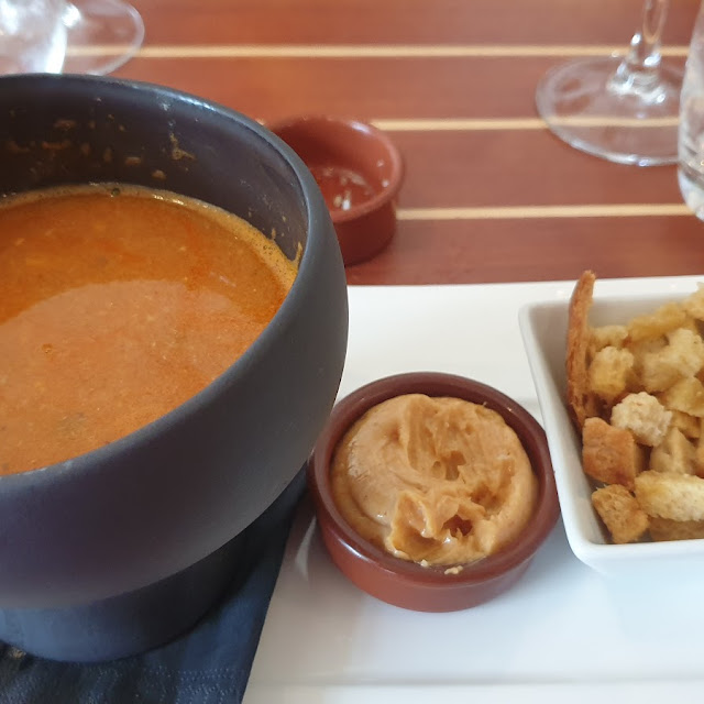 Soupe de Poissons Ses Croutons Et Sa Rouille