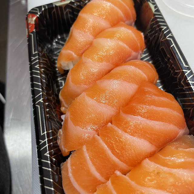 Fresh Salmon Nigiri 5 Pieces
