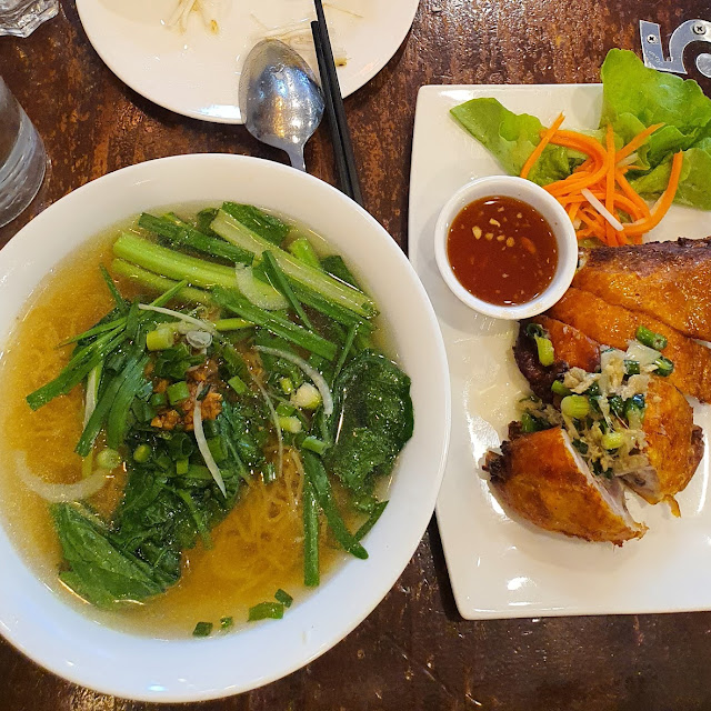 Crispy Chicken Noodles Soup