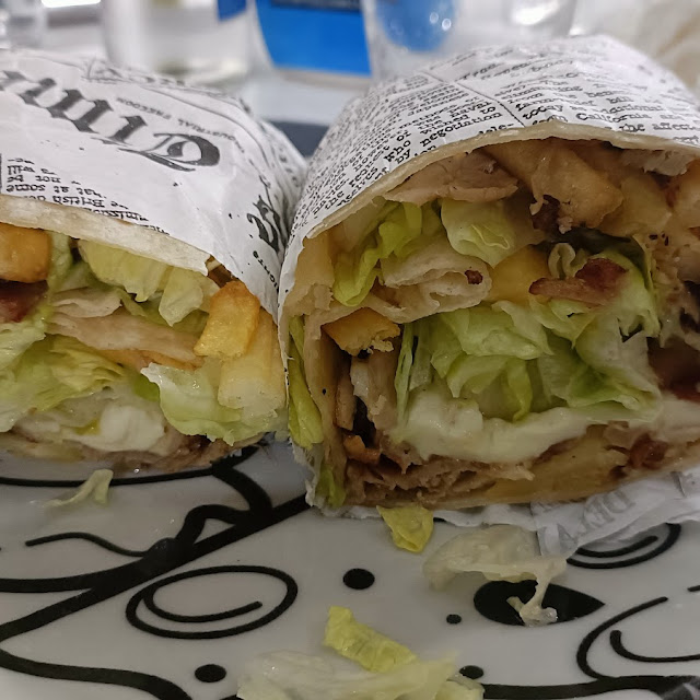 Piadina Con Kebab Patatine E Insalata