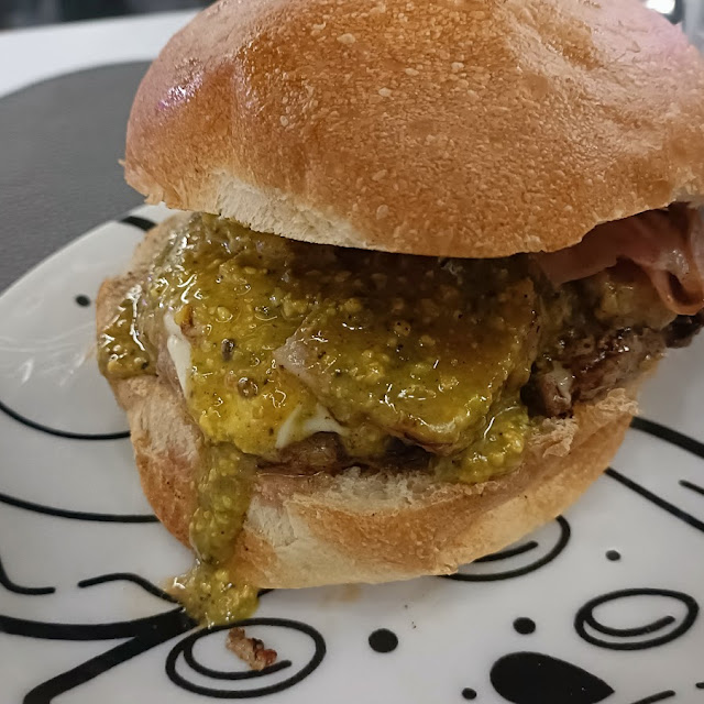 Panino Murtazziello Con H Parmigiana Di Mortadella E Crema Di Pistacchio