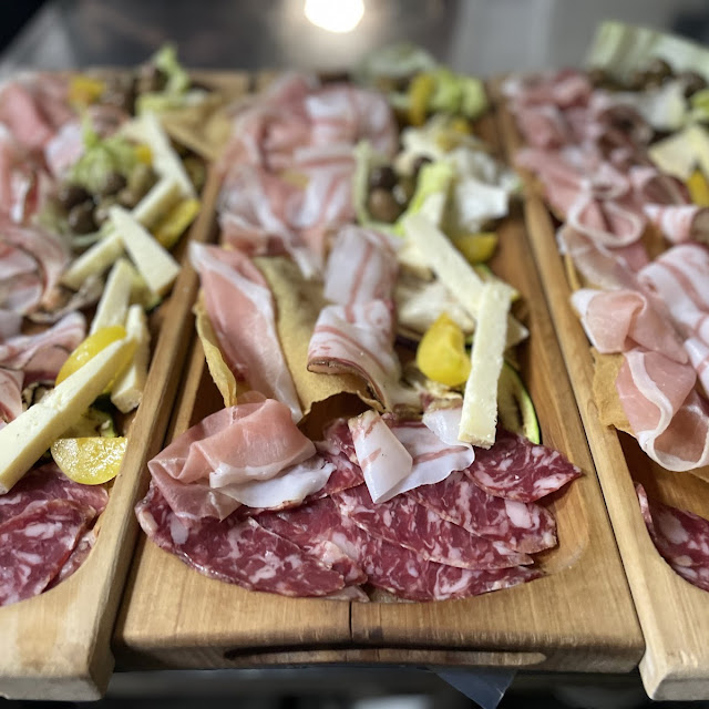 Antipasti Misti Salumi Formaggi E Olive