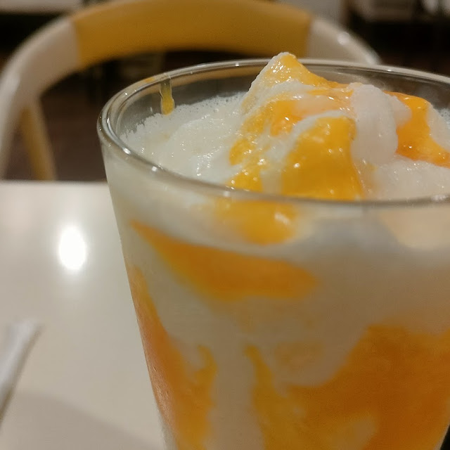 Mango Smoothies