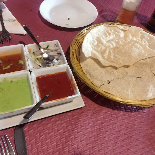 Papadum Con Salsas