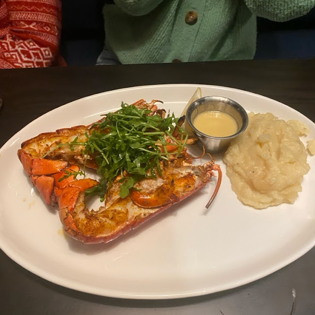 Lobster with Mashed Potatoes