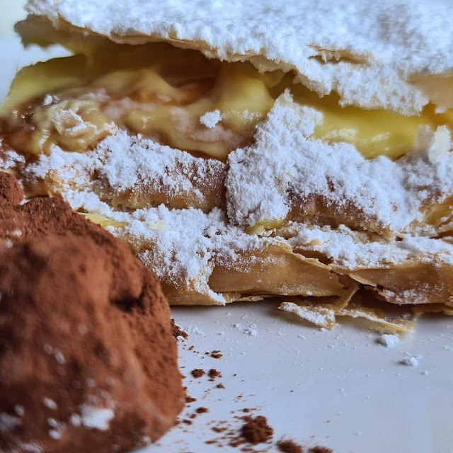 Sfoglia Alla Crema Pasticcera E Tartufo Al Cioccolato