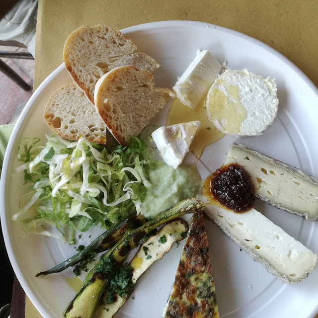 Mix Di Solo Formaggio Di Capra
