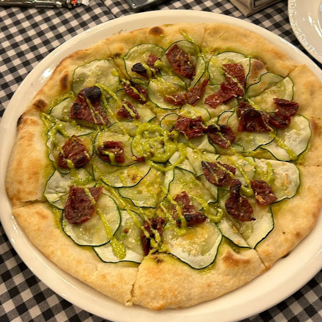 Pizza Los Escudos Pistacho Calabacín Lima Ect