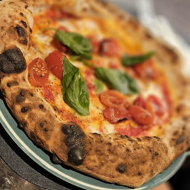 Pizza Margherita Con Bufala