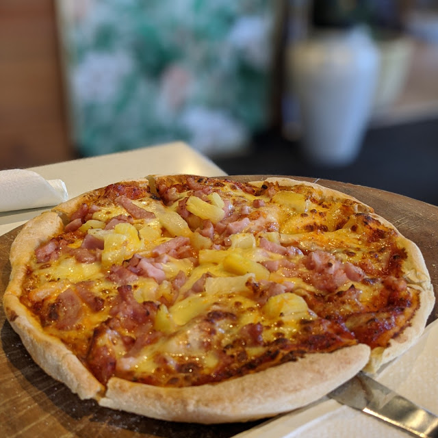 Hawaiian Pizza