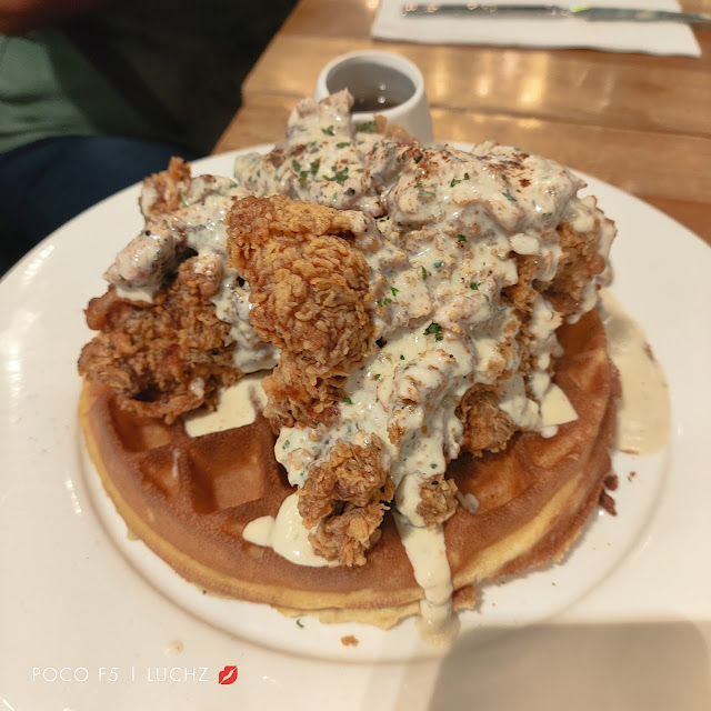 Pecans Banana & Cream Waffle