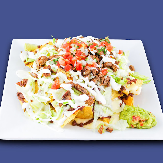 Nachos De Res O Pollo Beef or Chicken Nachos