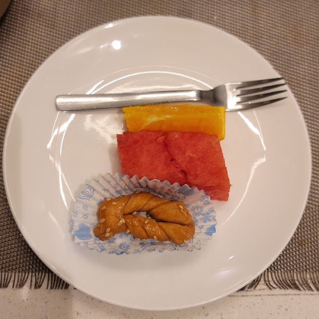 Fruits & Yakkwa