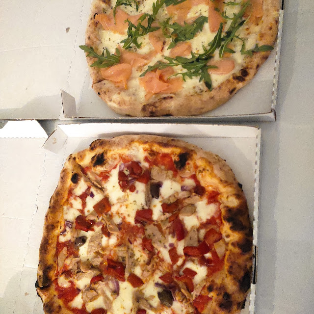 Pizza Al Tonno Et Pizza Salmone