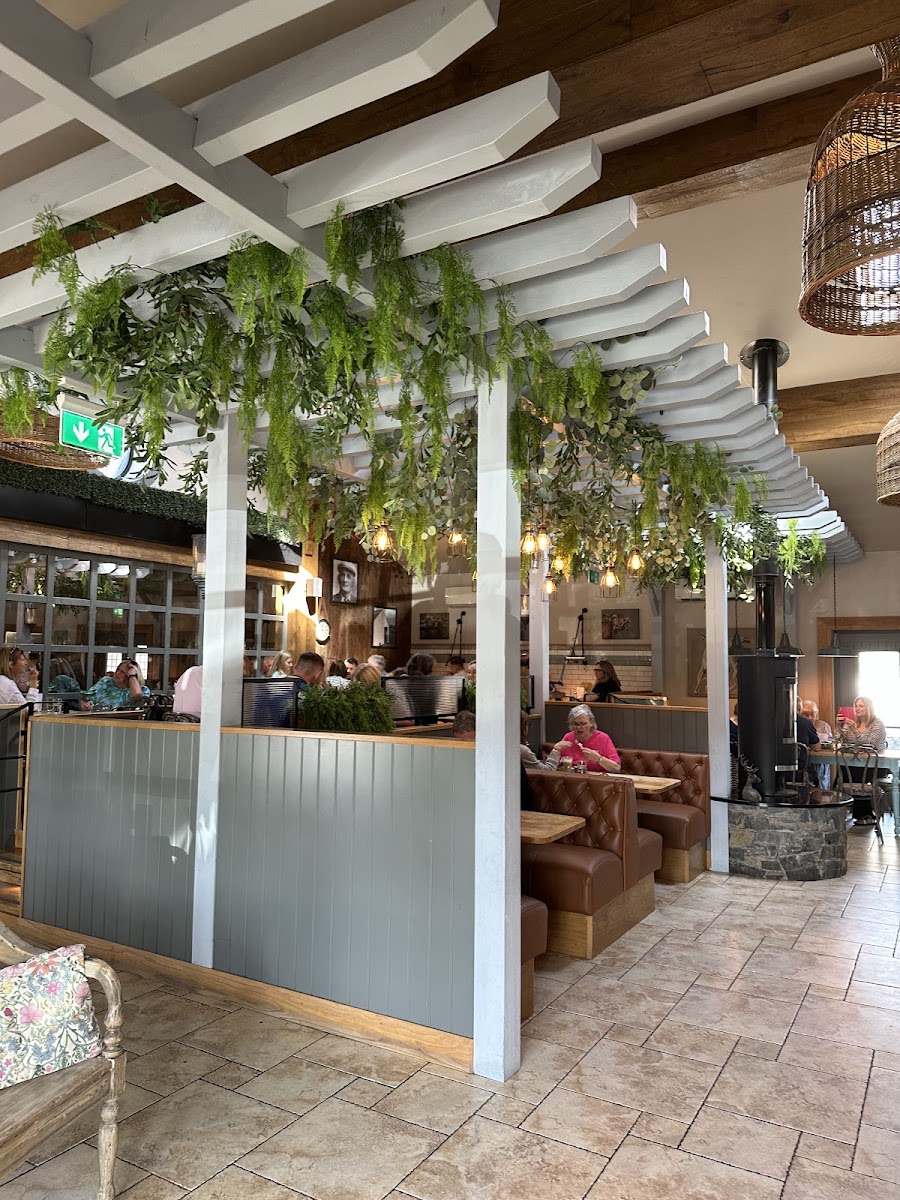 Ashvale Farm Shop & Tea Room