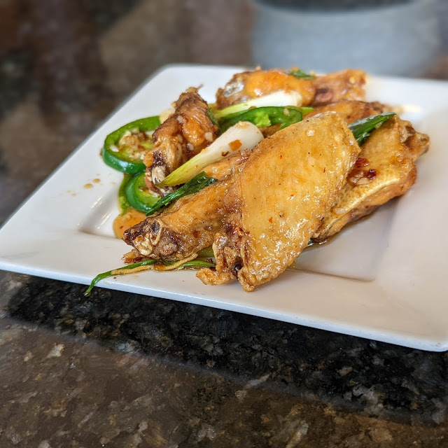 Signature Fabolous Wings