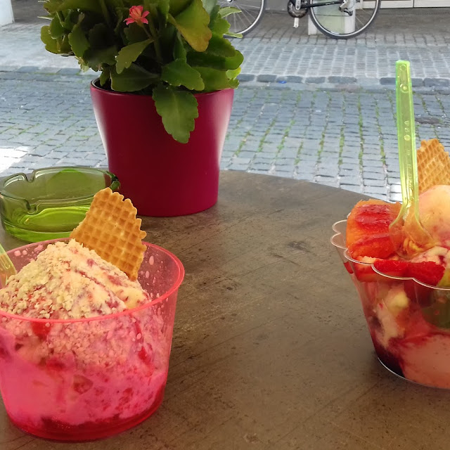 Spaghetti Eis Und Früchtebecher