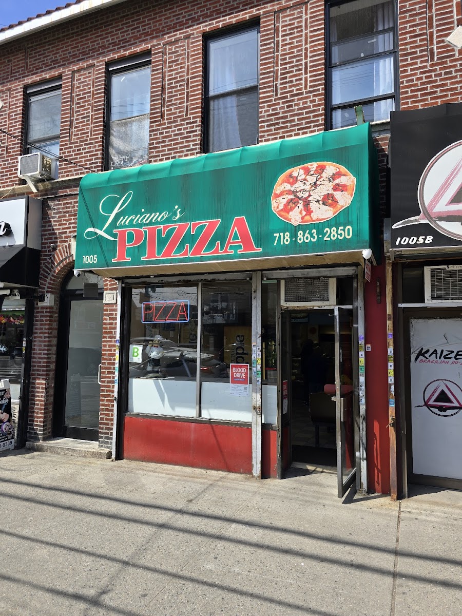 Luciano’s Pizza