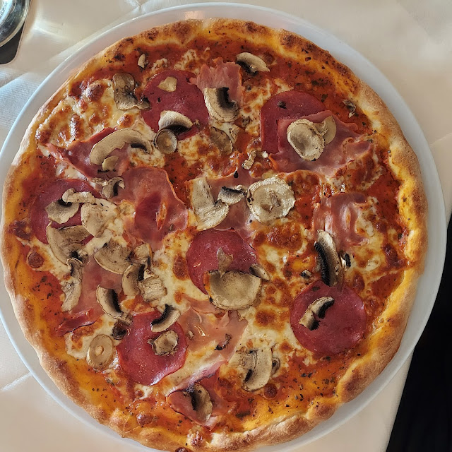 Pizza Gina