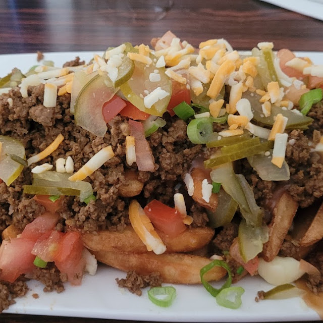 Hamburger Poutine